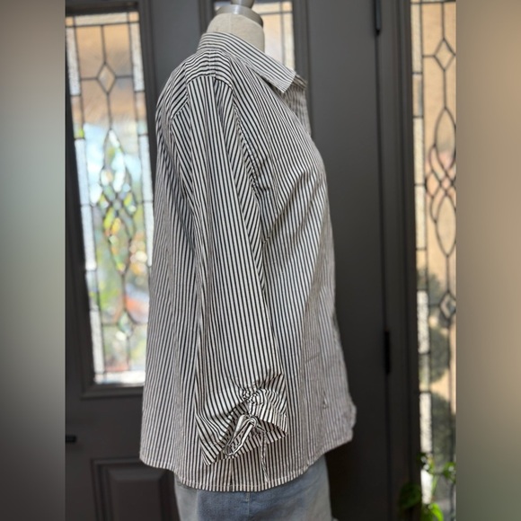 Chico’s Black & White Striped Poplin Button Front Blouse | Size 3 (XL) - Picture 3 of 9